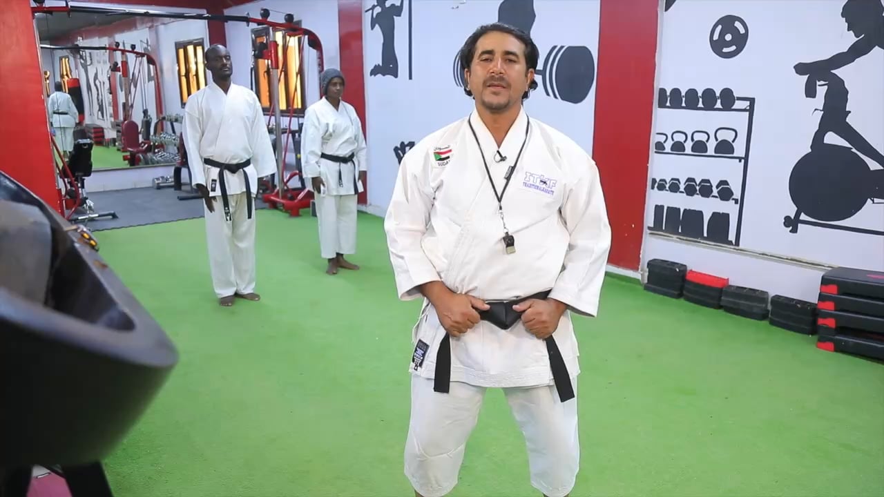 الجملة الحركية باستخدام القدم للدفاع